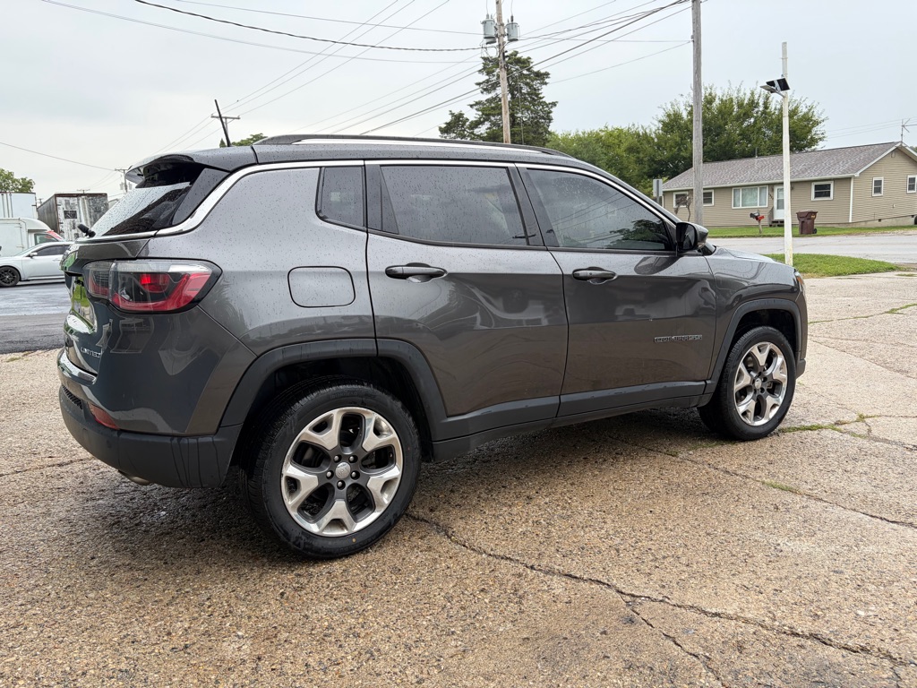 Photo 8 of this JEEP COMPASS