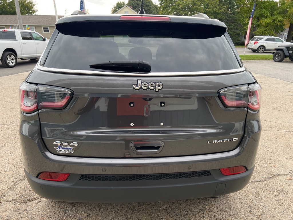 Photo 18 of this JEEP COMPASS