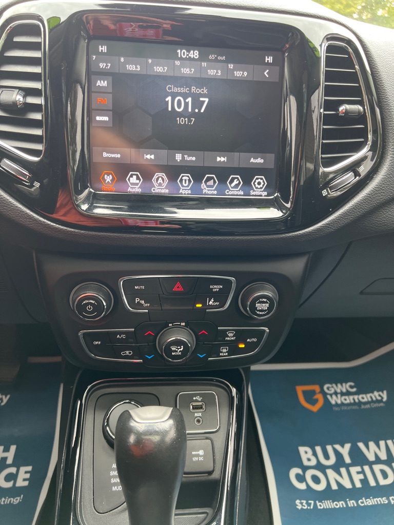 Photo 56 of this JEEP COMPASS
