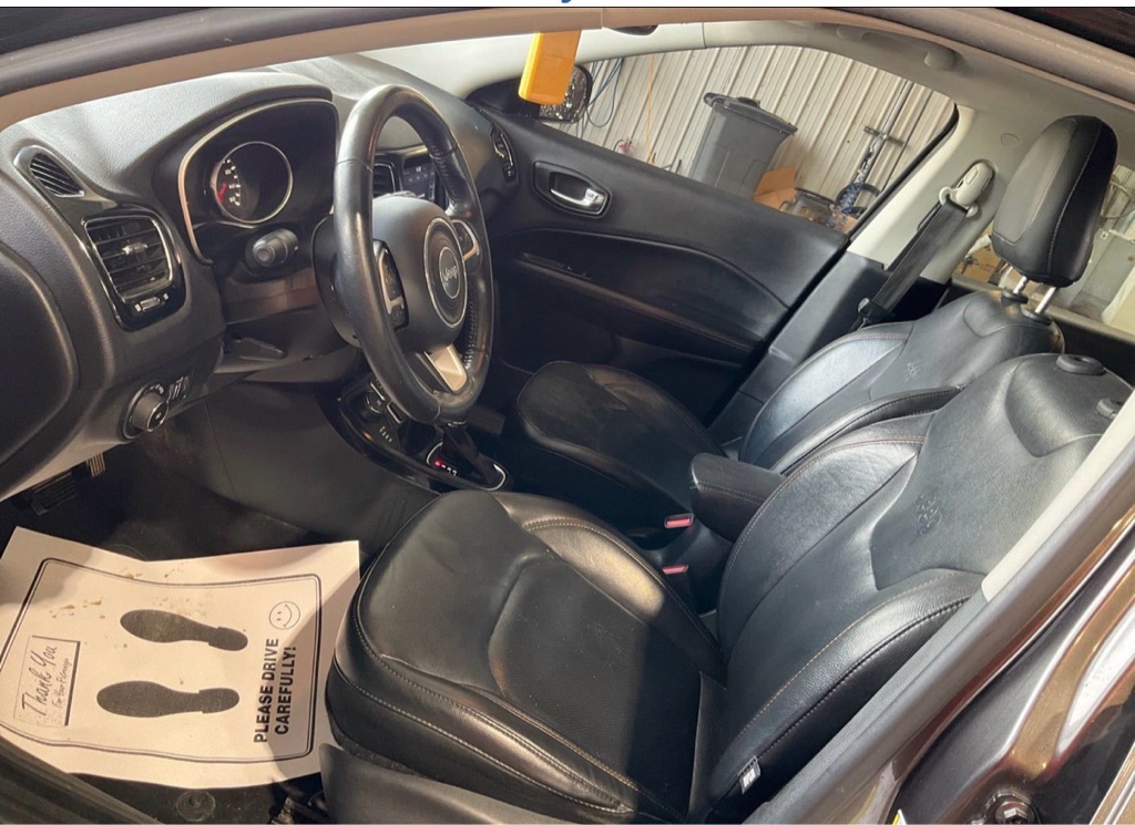 Photo 11 of this JEEP COMPASS