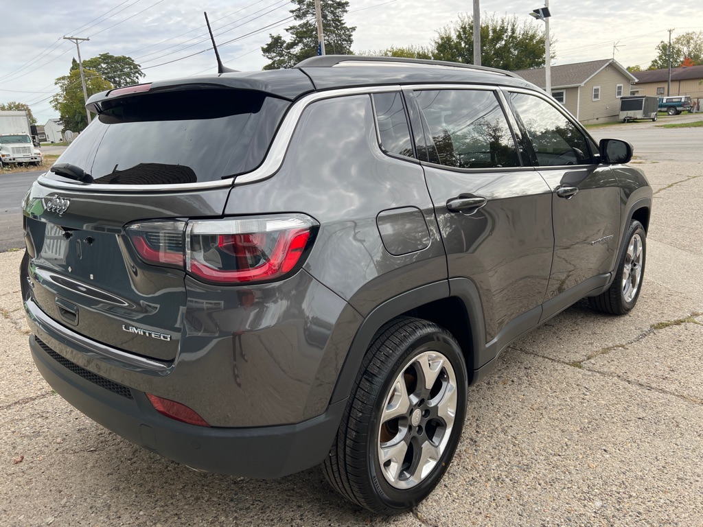 Photo 19 of this JEEP COMPASS