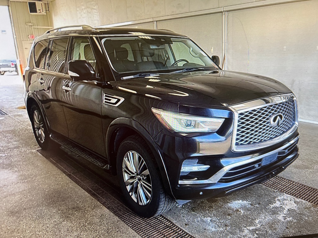 Photo 13 of this INFINITI QX80