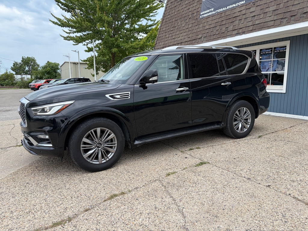 Photo 9 of this INFINITI QX80