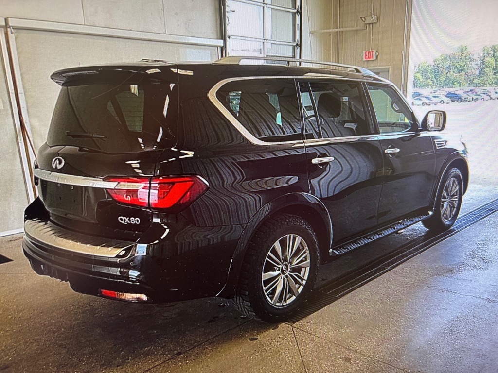 Photo 12 of this INFINITI QX80