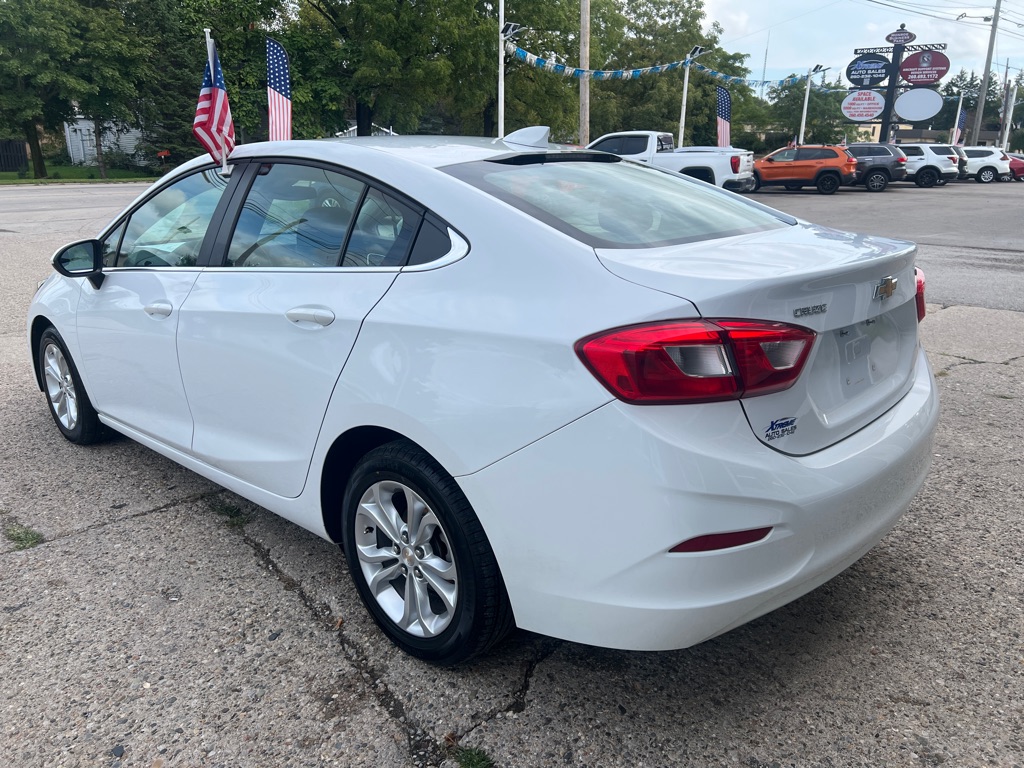 Photo 7 of this CHEVROLET CRUZE