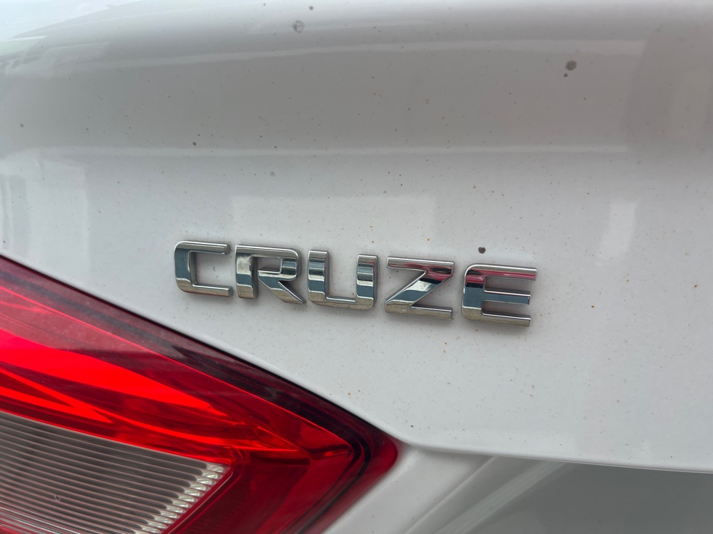 Photo 13 of this CHEVROLET CRUZE