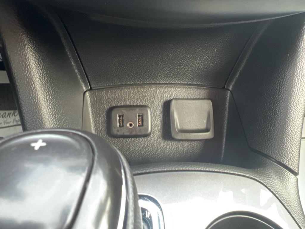 Photo 37 of this CHEVROLET CRUZE