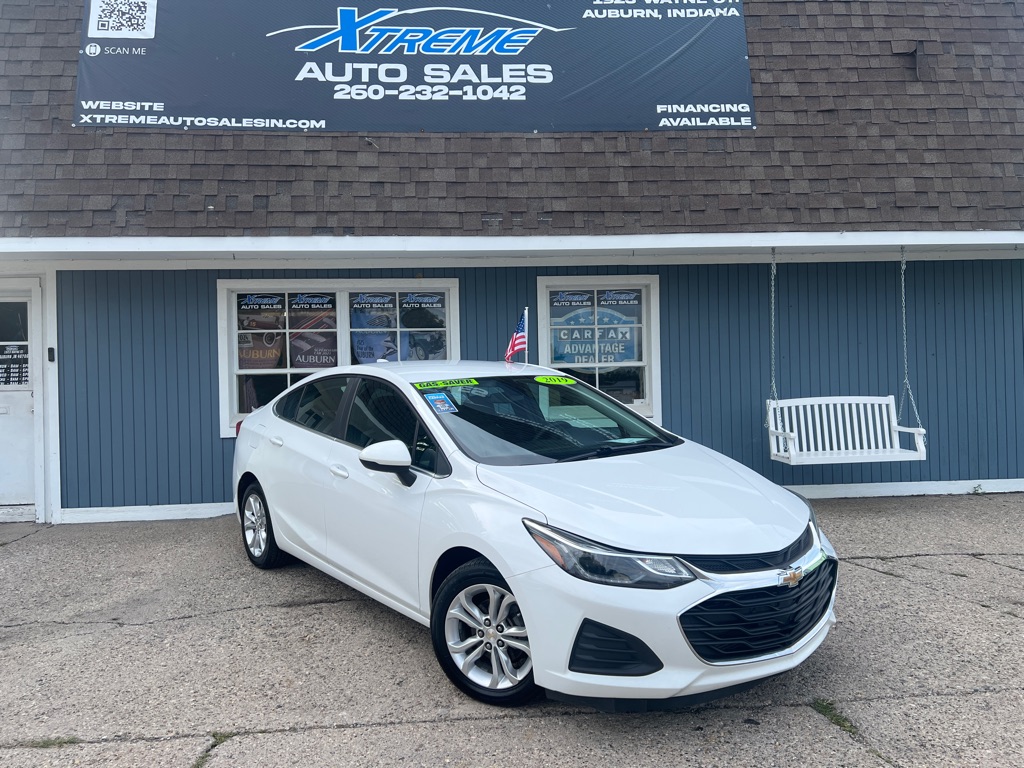 Photo 3 of this CHEVROLET CRUZE