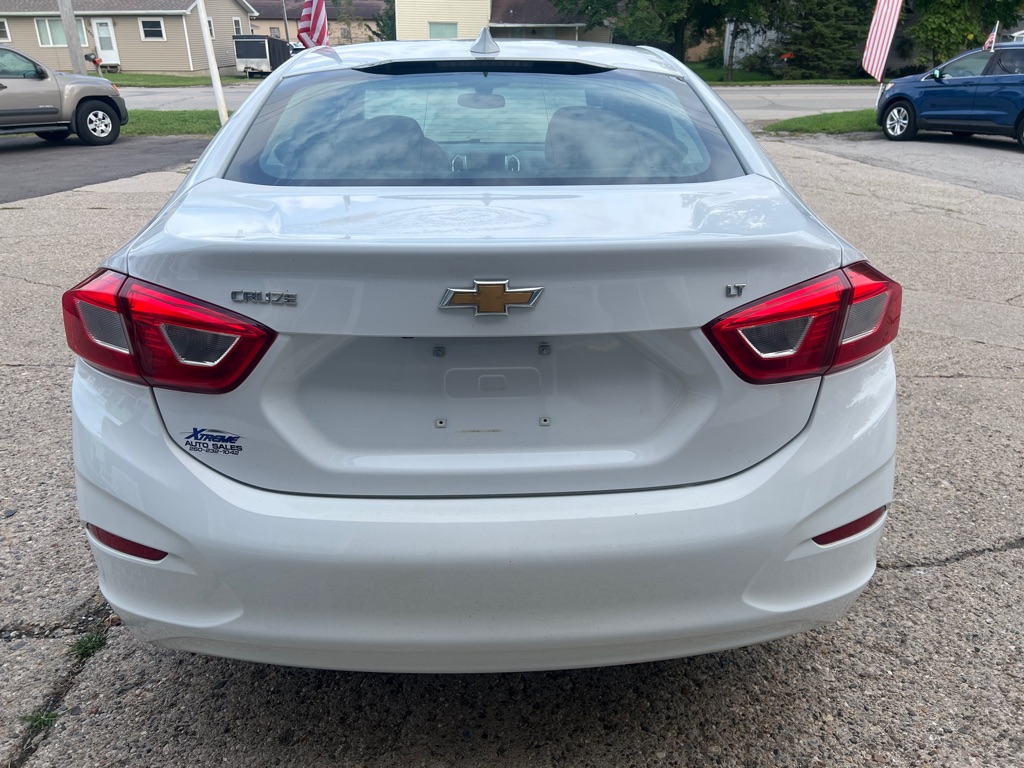 Photo 8 of this CHEVROLET CRUZE
