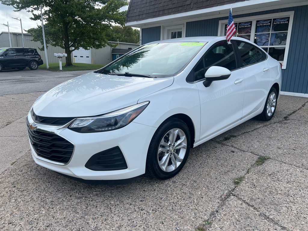 Photo 5 of this CHEVROLET CRUZE
