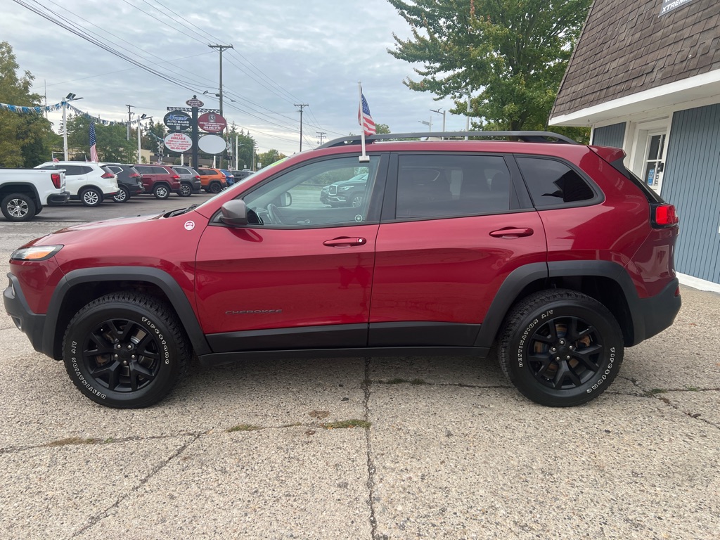 Photo 5 of this JEEP CHEROKEE