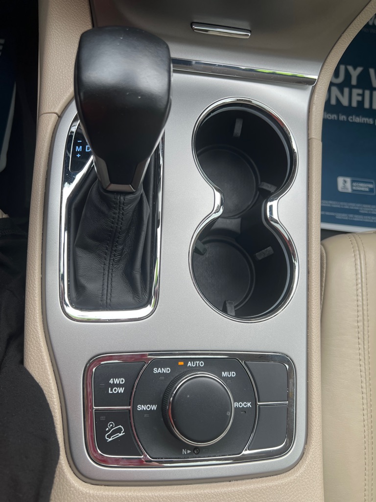 Photo 52 of this JEEP GRAND CHEROKEE