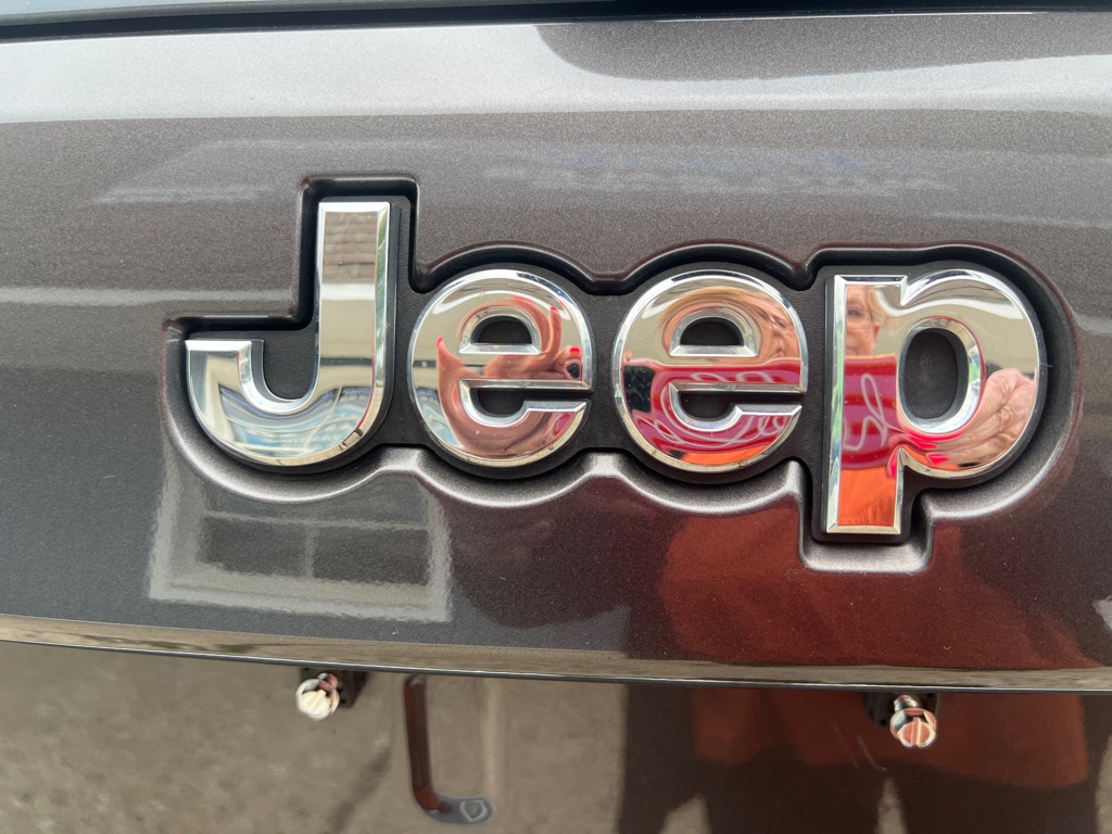 Photo 14 of this JEEP GRAND CHEROKEE