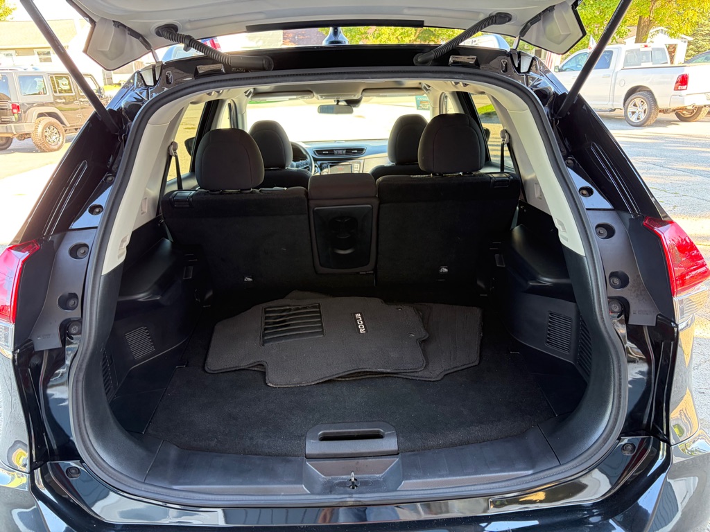 Photo 17 of this NISSAN ROGUE