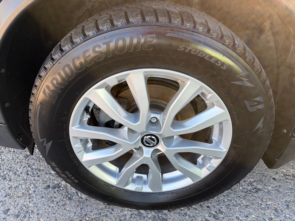Photo 23 of this NISSAN ROGUE