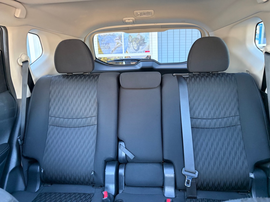 Photo 45 of this NISSAN ROGUE