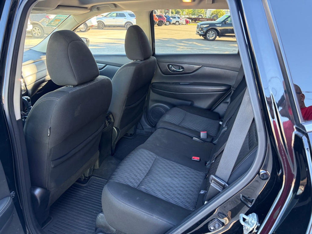 Photo 15 of this NISSAN ROGUE