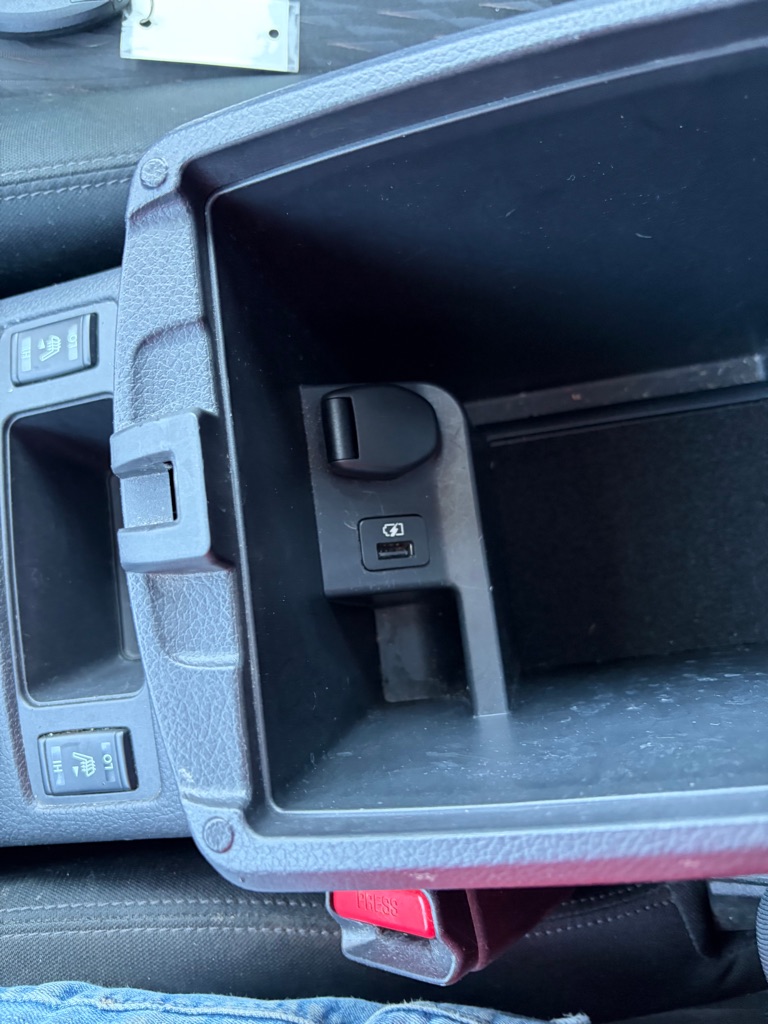 Photo 46 of this NISSAN ROGUE