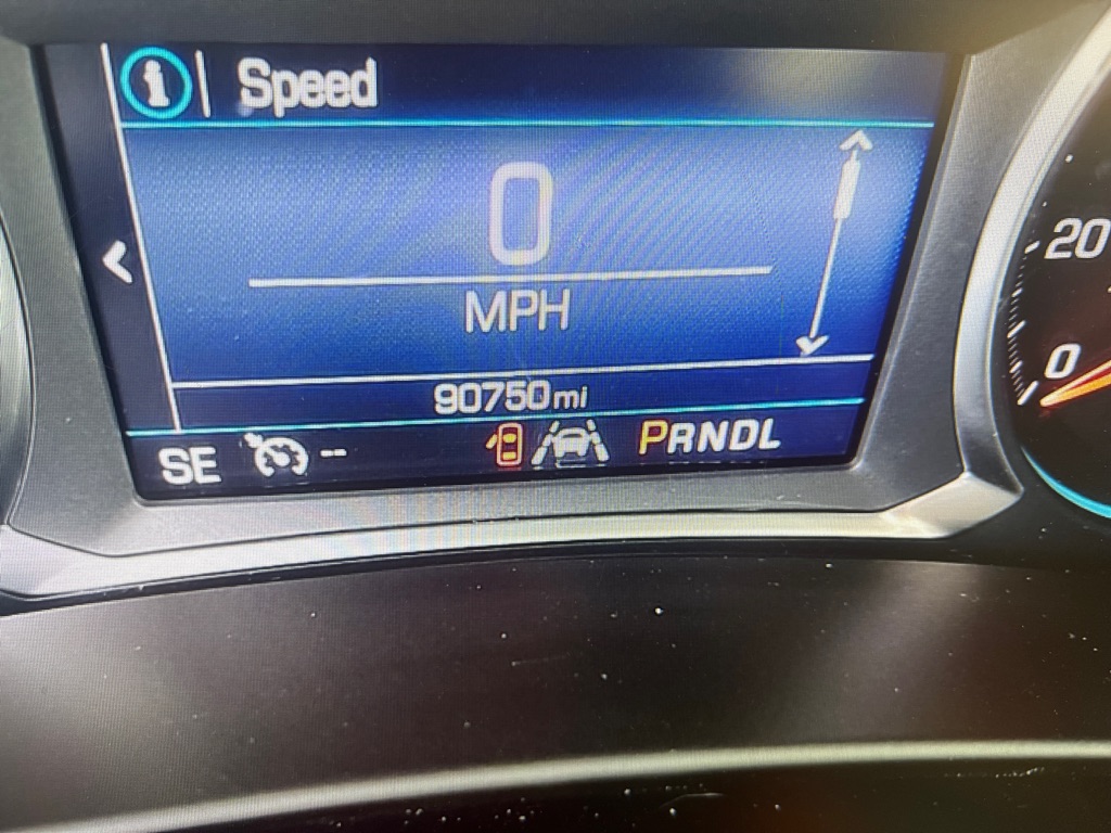 Photo 7 of this CHEVROLET EQUINOX