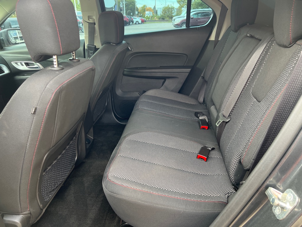 Photo 16 of this CHEVROLET EQUINOX