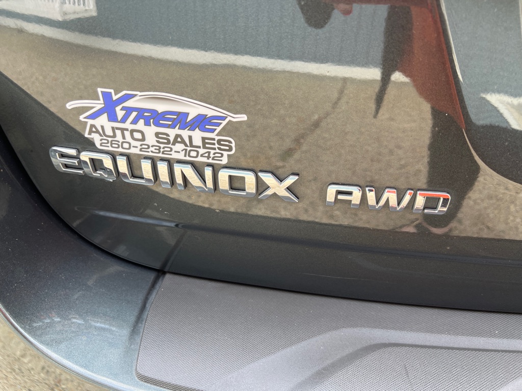 Photo 12 of this CHEVROLET EQUINOX