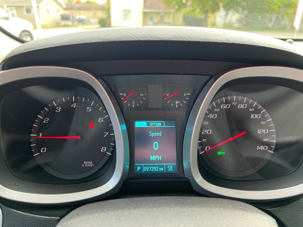 Photo 26 of this CHEVROLET EQUINOX
