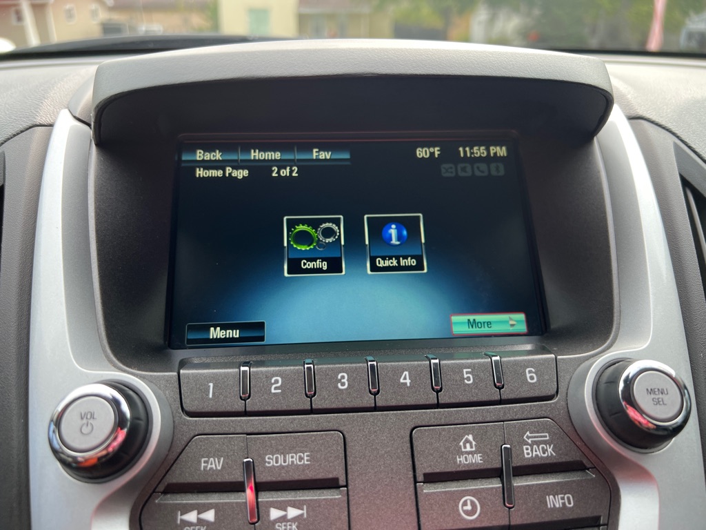 Photo 33 of this CHEVROLET EQUINOX