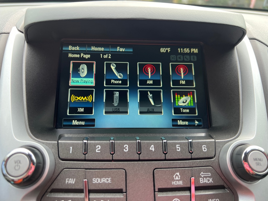 Photo 32 of this CHEVROLET EQUINOX
