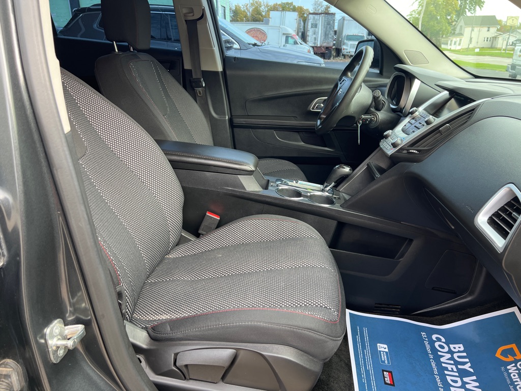 Photo 21 of this CHEVROLET EQUINOX