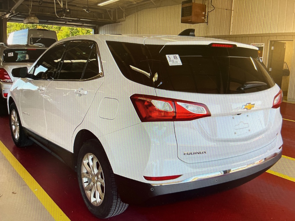 Photo 2 of this CHEVROLET EQUINOX