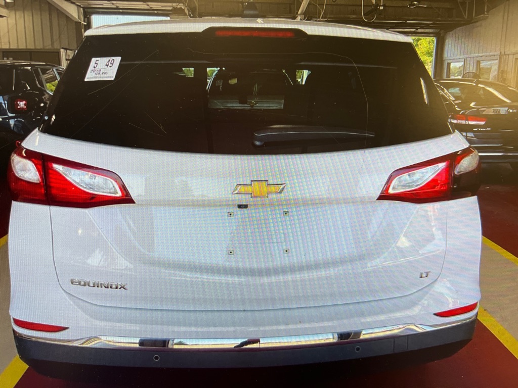 Photo 3 of this CHEVROLET EQUINOX