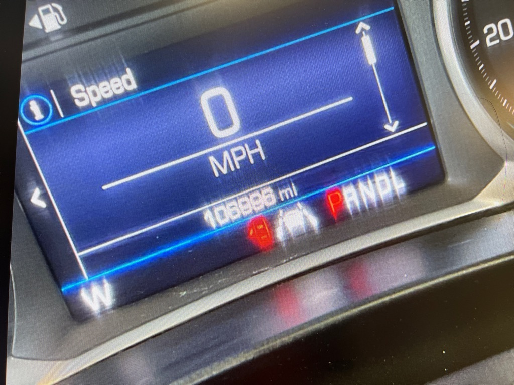 Photo 8 of this CHEVROLET EQUINOX