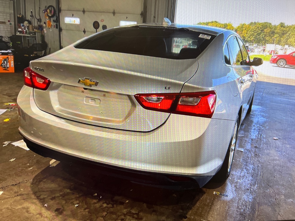 Photo 4 of this CHEVROLET MALIBU