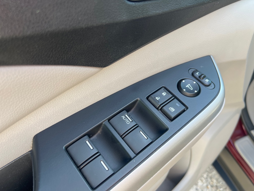 Photo 38 of this HONDA CR-V