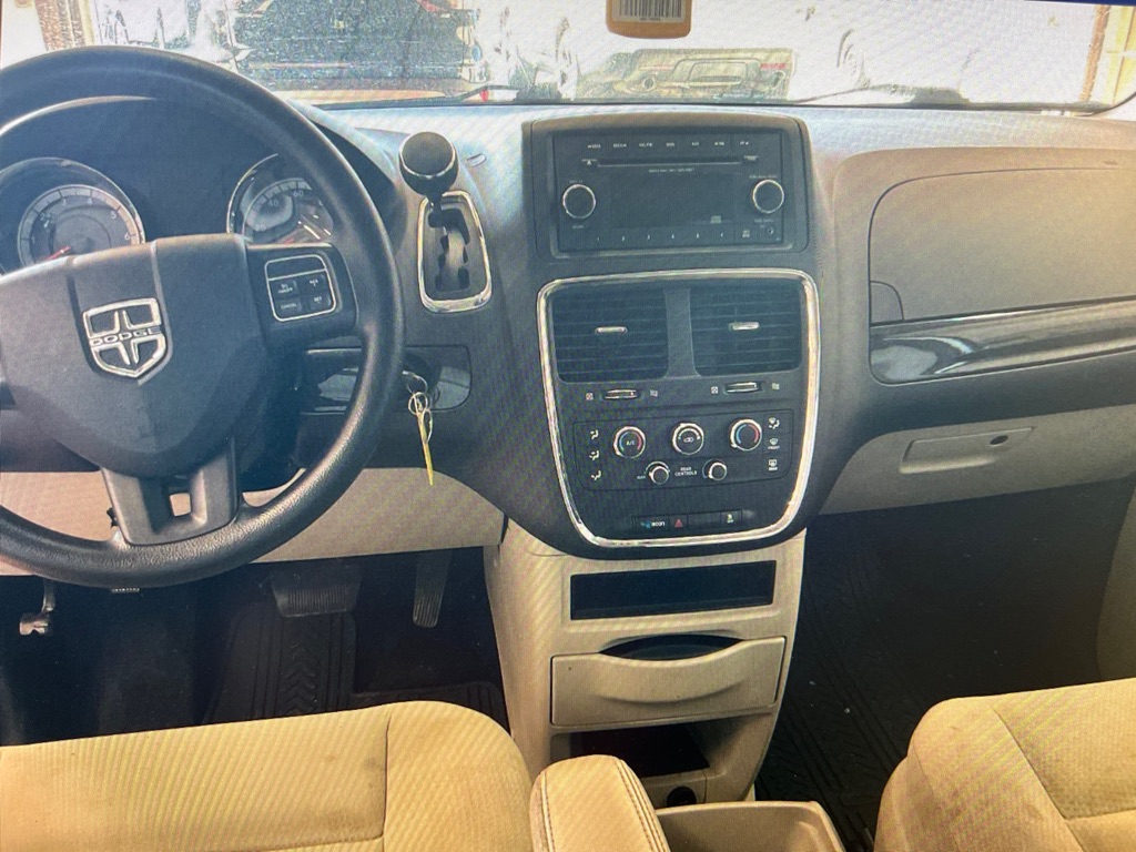 Photo 7 of this DODGE GRAND CARAVAN