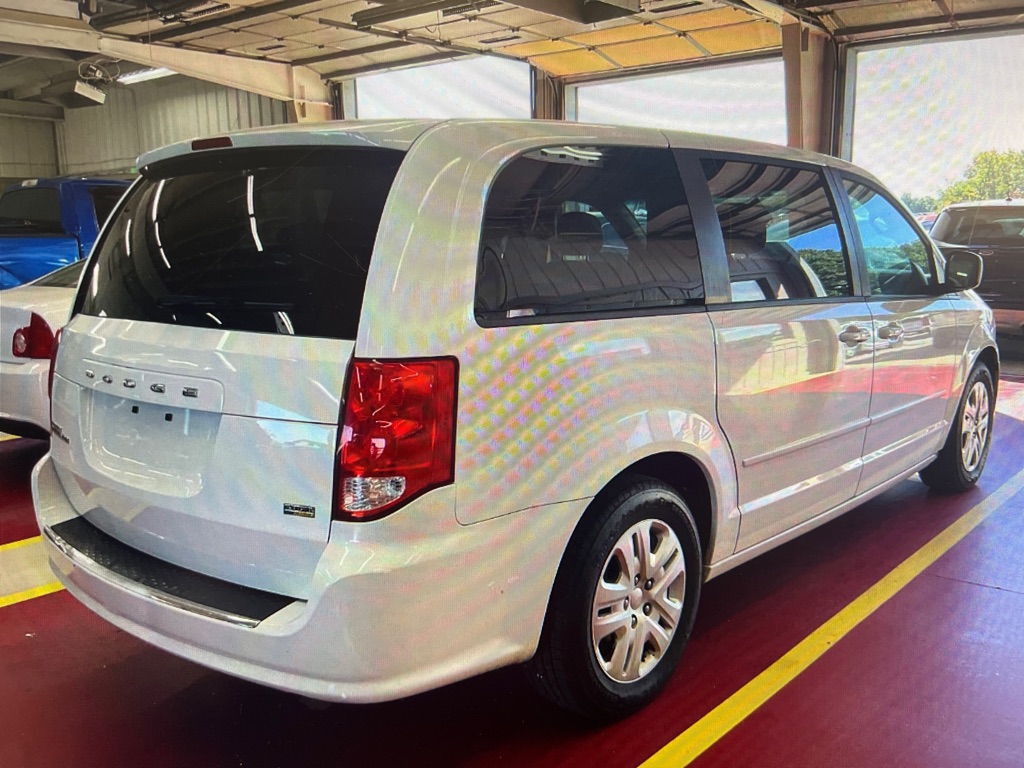 Photo 4 of this DODGE GRAND CARAVAN