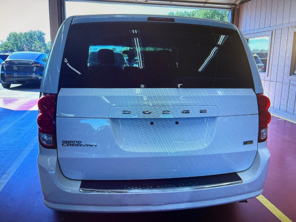 Photo 3 of this DODGE GRAND CARAVAN