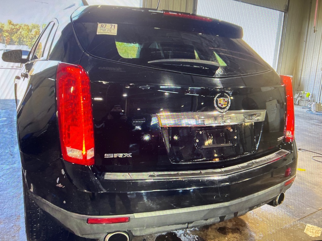 Photo 2 of this CADILLAC SRX
