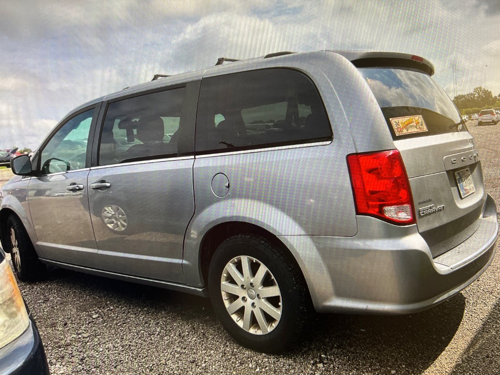 Photo 2 of this DODGE GRAND CARAVAN