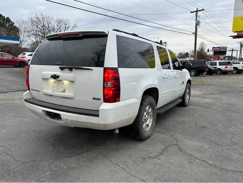 Photo 3 of this CHEVROLET SUBURBAN