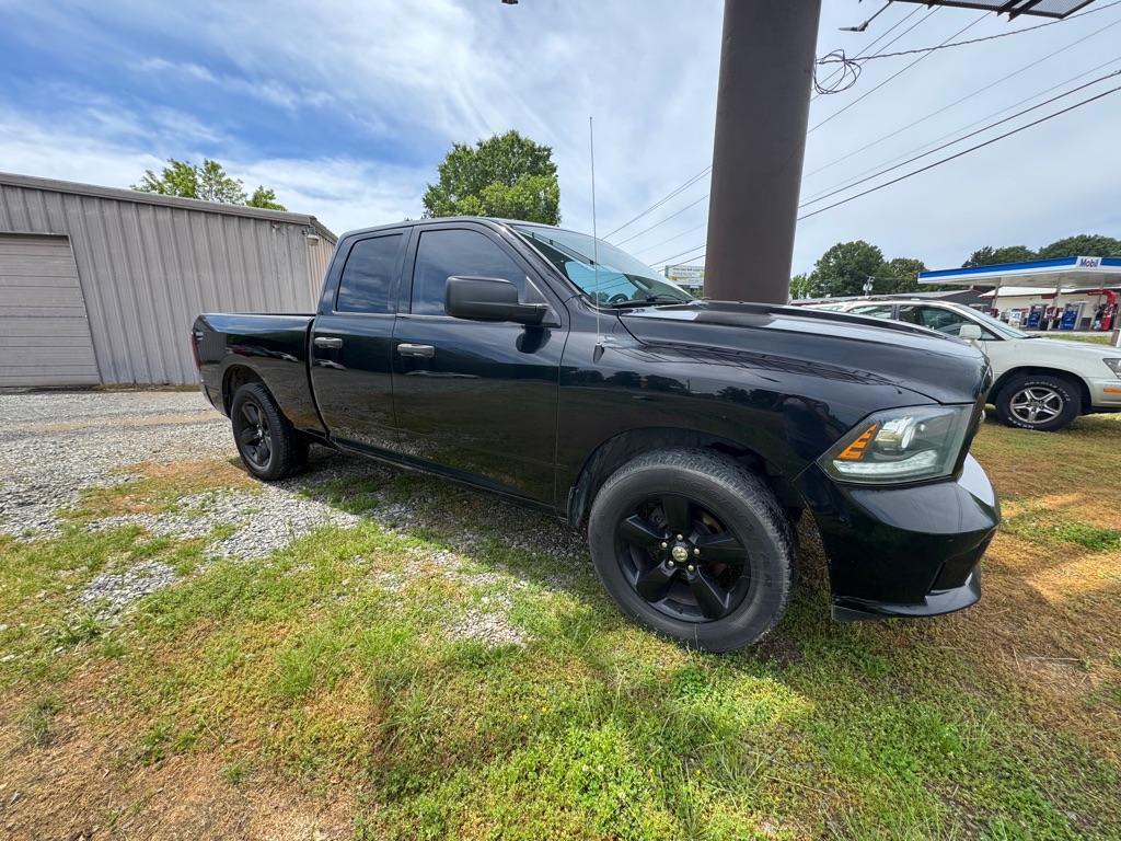 Photo 4 of this RAM 1500