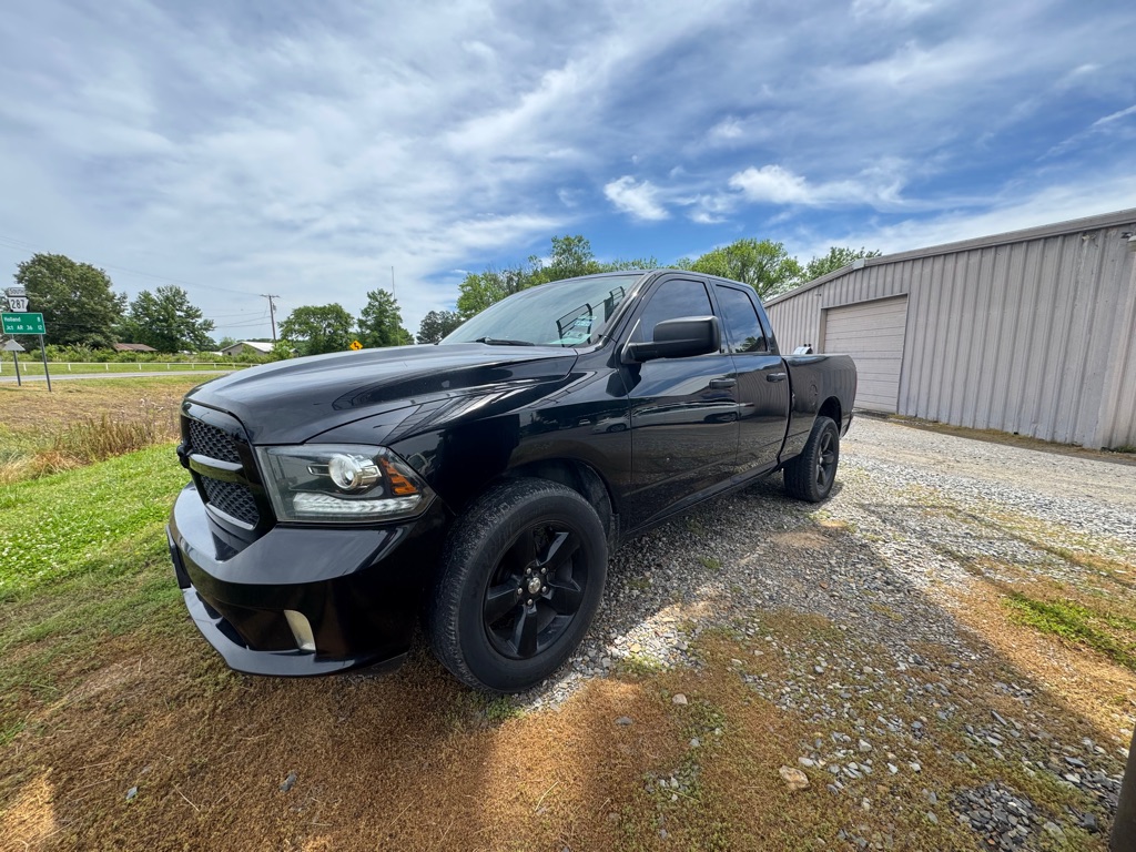 Photo 2 of this RAM 1500