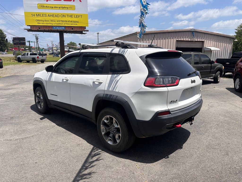 Photo 3 of this JEEP CHEROKEE