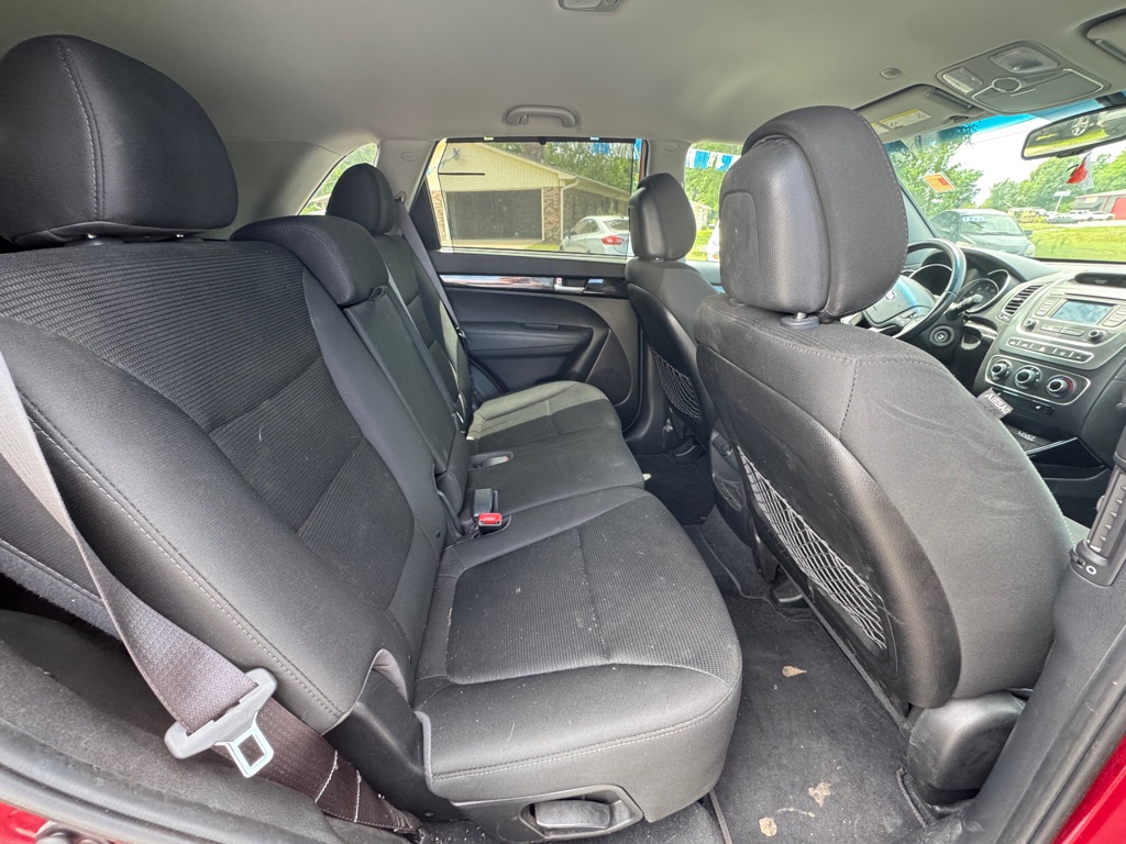 Photo 12 of this KIA SORENTO