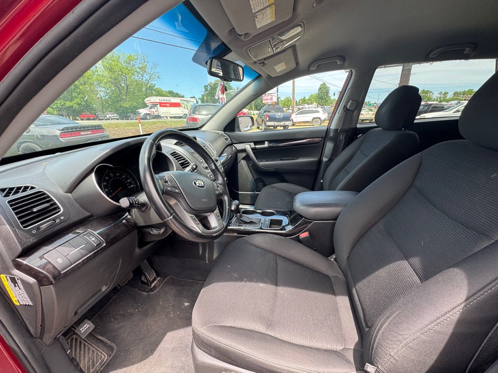 Photo 9 of this KIA SORENTO