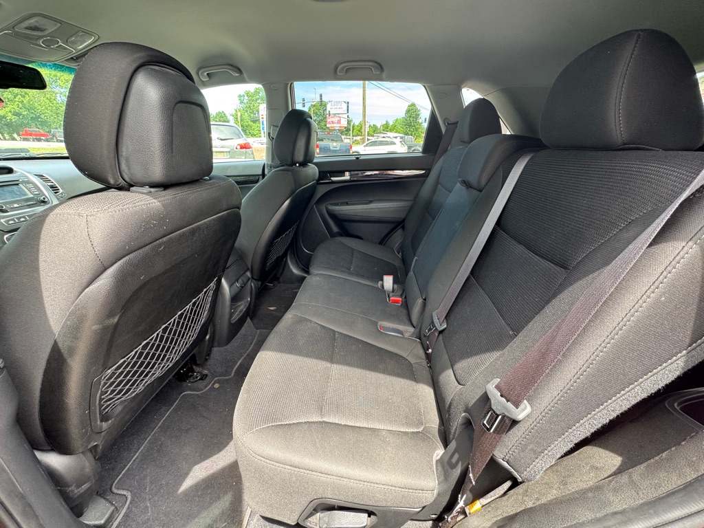 Photo 10 of this KIA SORENTO