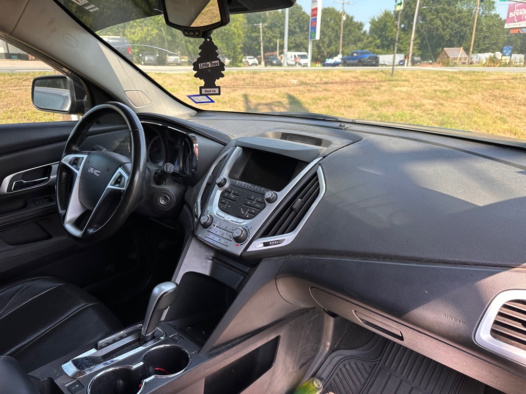 Photo 19 of this GMC TERRAIN