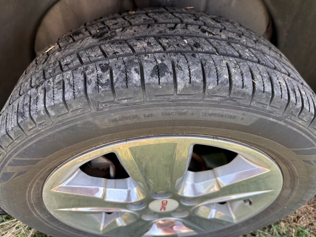 Photo 32 of this GMC TERRAIN