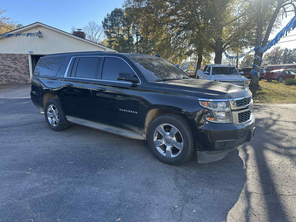Photo 3 of this CHEVROLET SUBURBAN