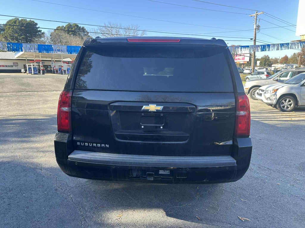 Photo 6 of this CHEVROLET SUBURBAN